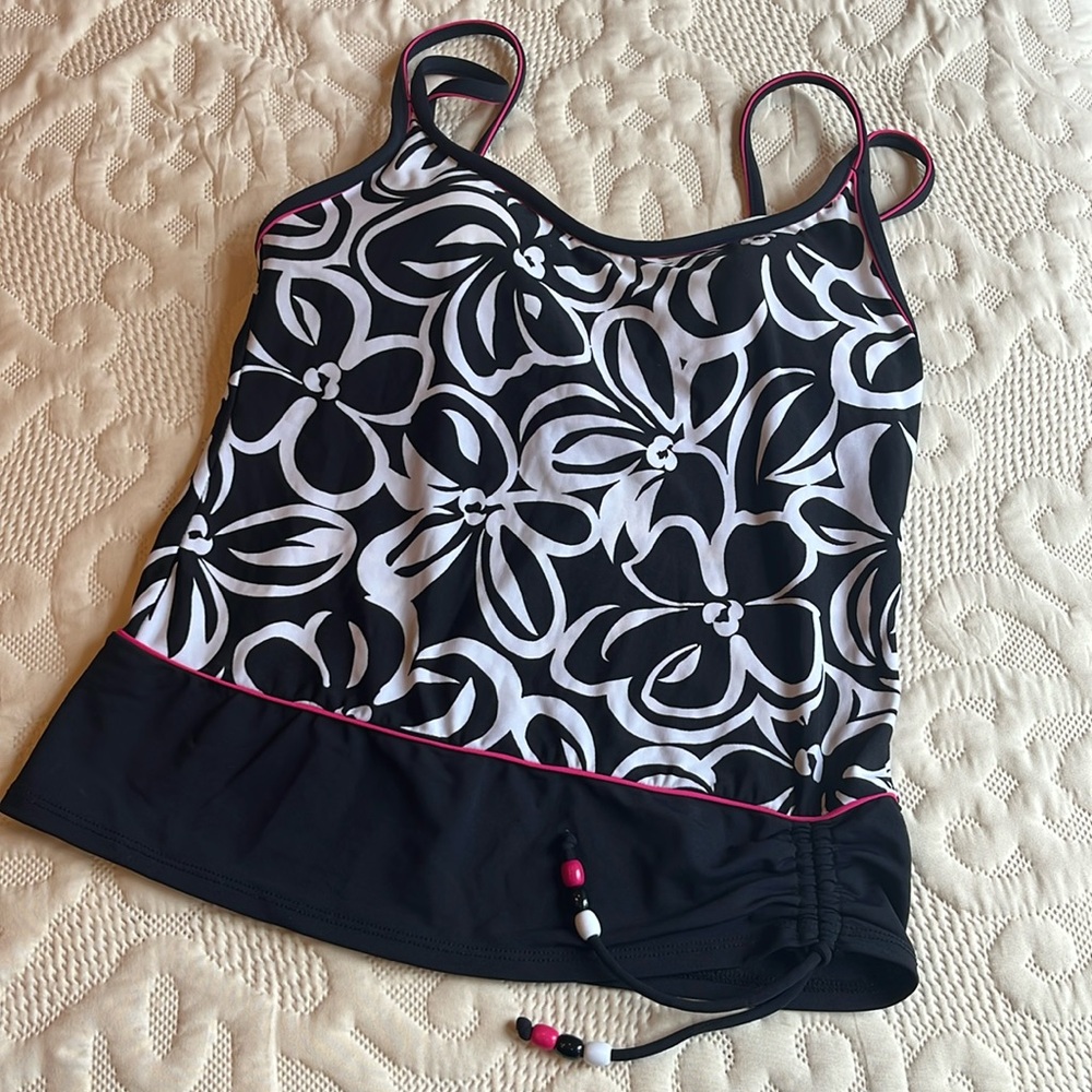Black & White Tankini w/Hot Pink Piping, Sz 12